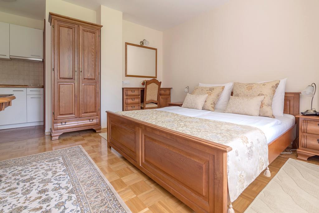 Apartments Ivana بليد المظهر الخارجي الصورة